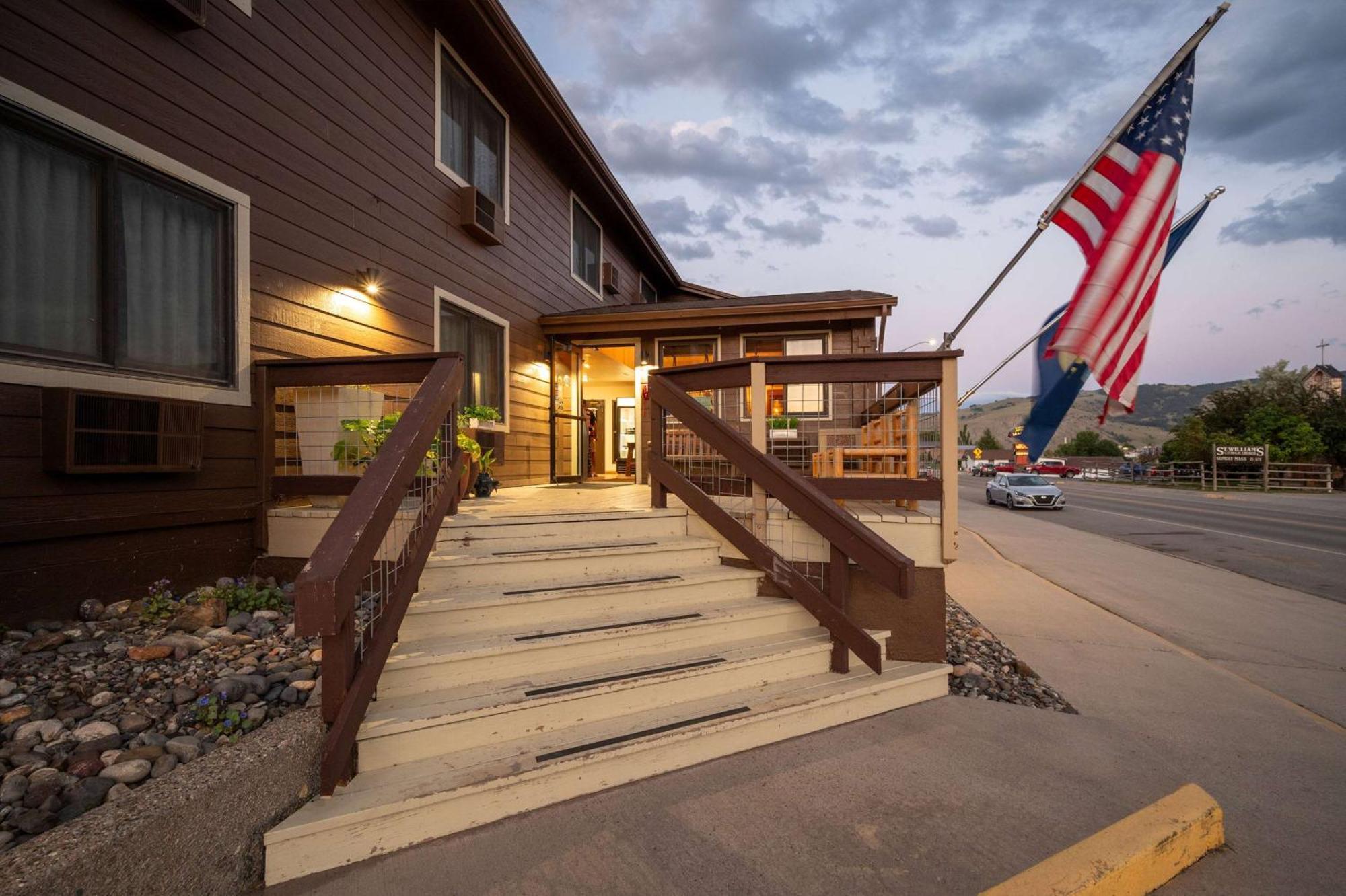 Super 8 By Wyndham Gardiner/Yellowstone Park Area Eksteriør billede